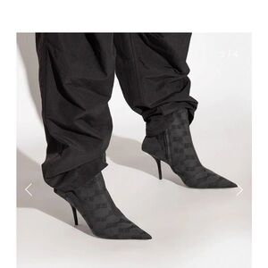 NWIB Balenciaga Square Knife 80mm BB Monogram Boots Size 37